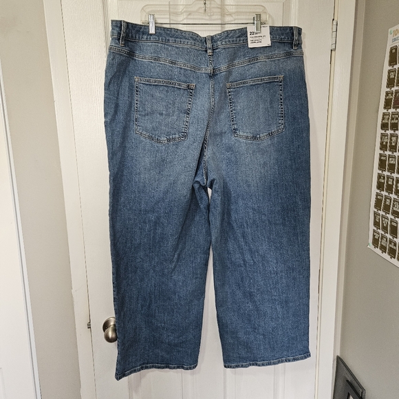22w plus highrise wide leg jeans - Picture 8 of 12